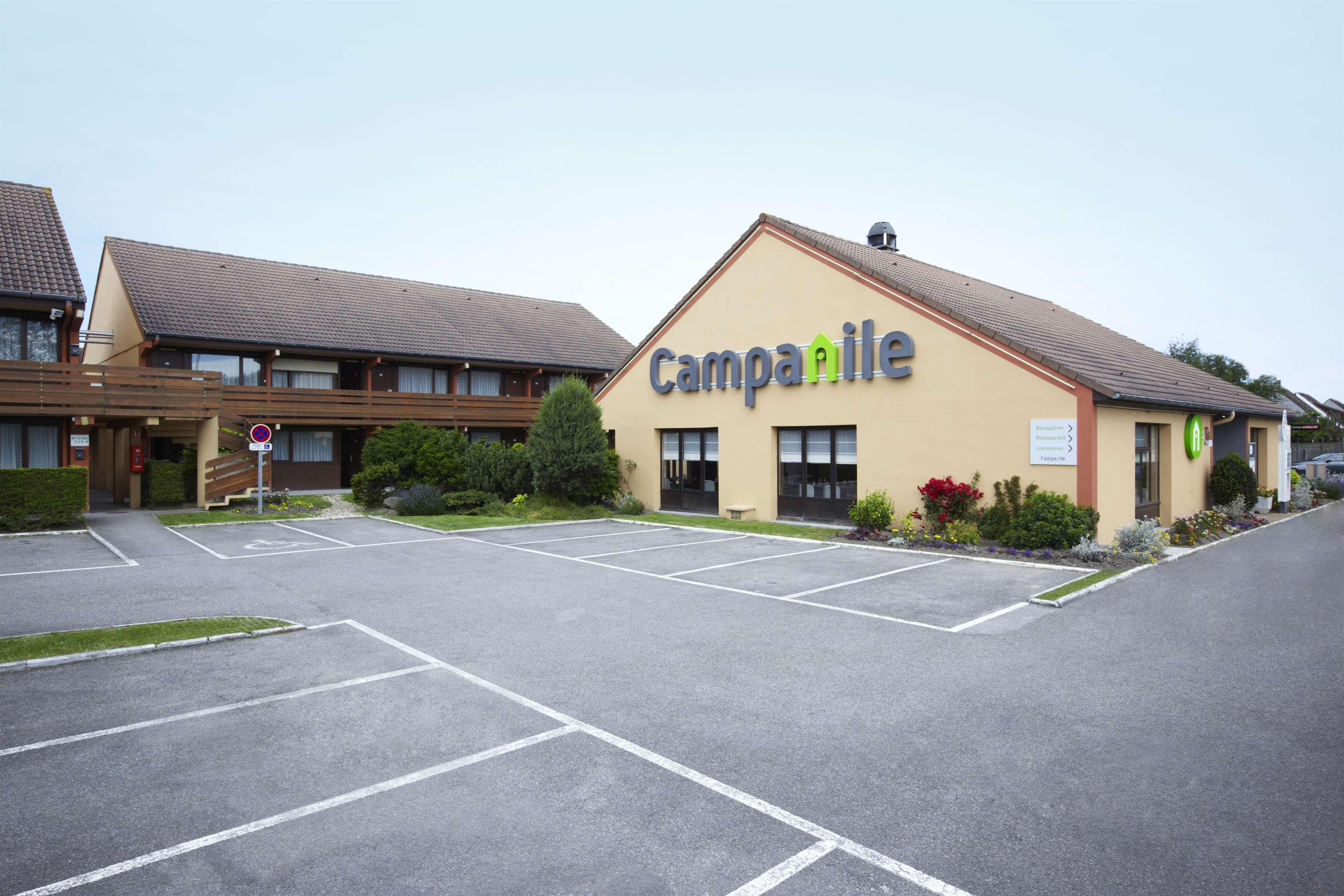 Campanile Calais Hotel Exterior foto